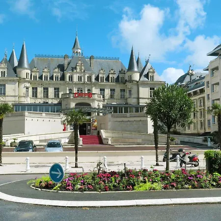 Les Tamaris By Interhome