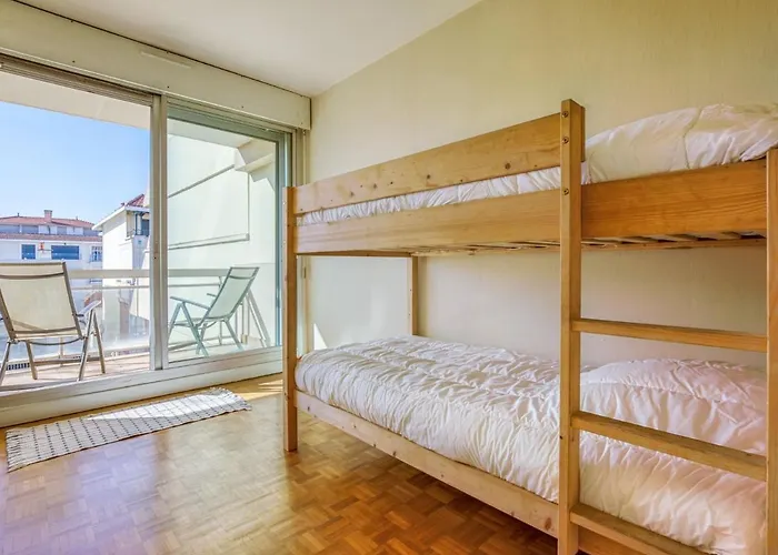 Les Tamaris By Interhome