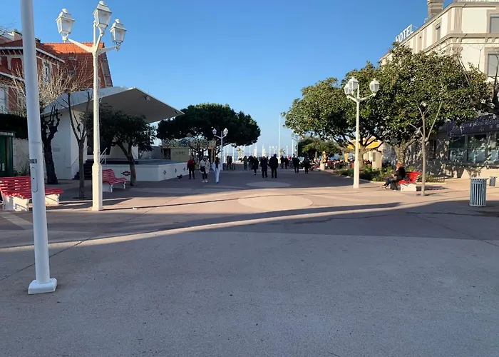 Les Tamaris By Interhome *