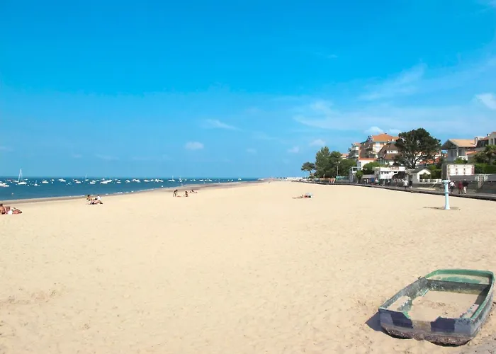 Les Tamaris By Interhome アパート *