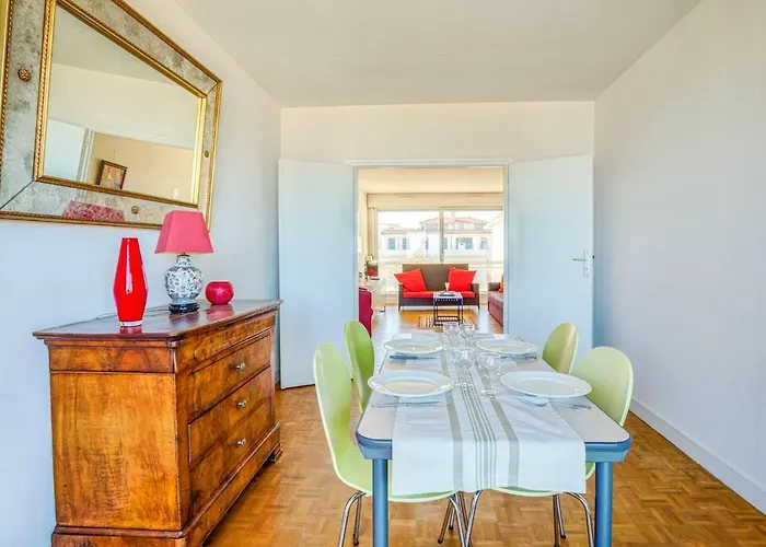 Les Tamaris By Interhome